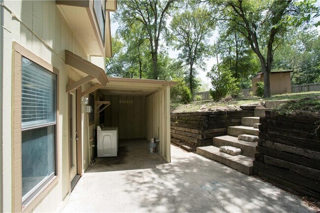 Building Photo - 5401 Loadstone Cove