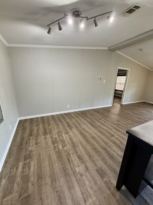 Building Photo - 215 Martin-Prejean Rd