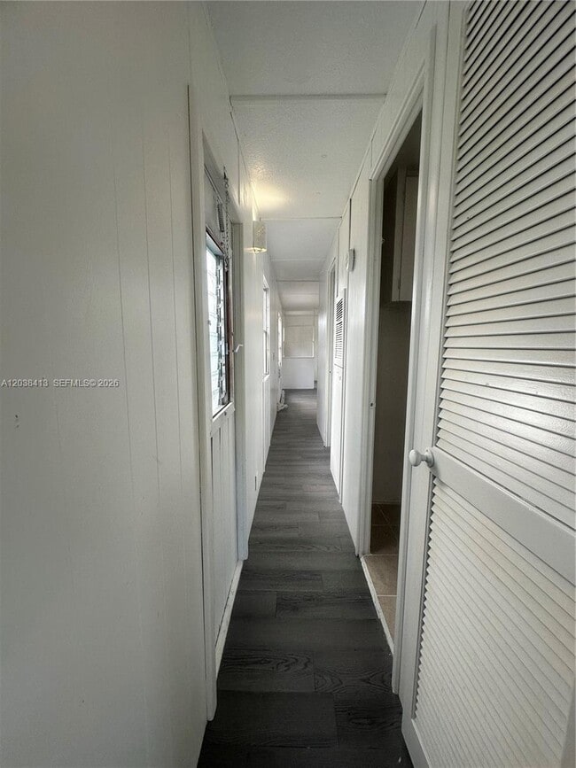 Building Photo - 2961 Plumosa Ln