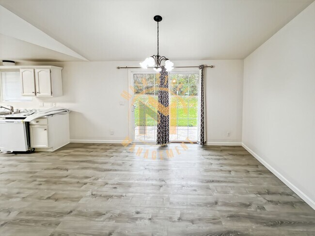 Building Photo - 466 S Good Hope Rd