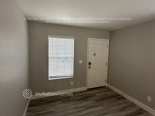 Building Photo - 5545 N Gibraltar St