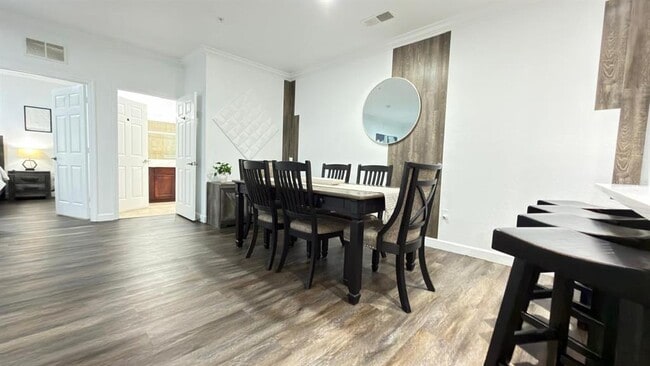 Building Photo - 1301 Tuscan Terrace