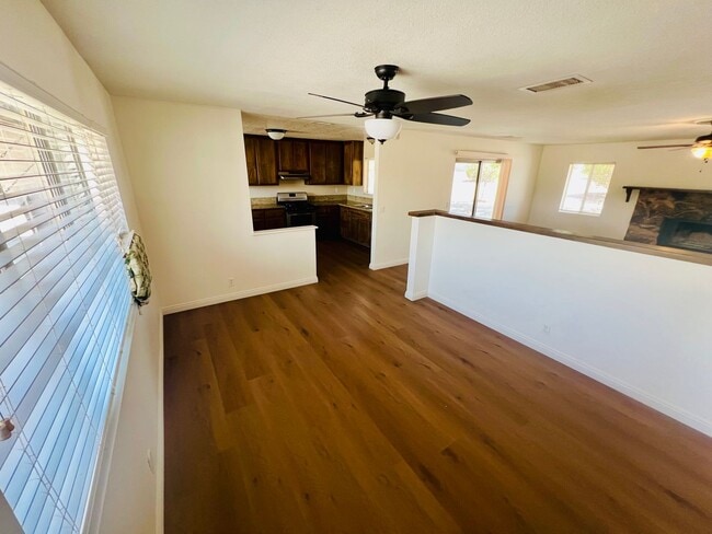 Building Photo - 3-Bedroom Hesperia Home on a Large Lot!