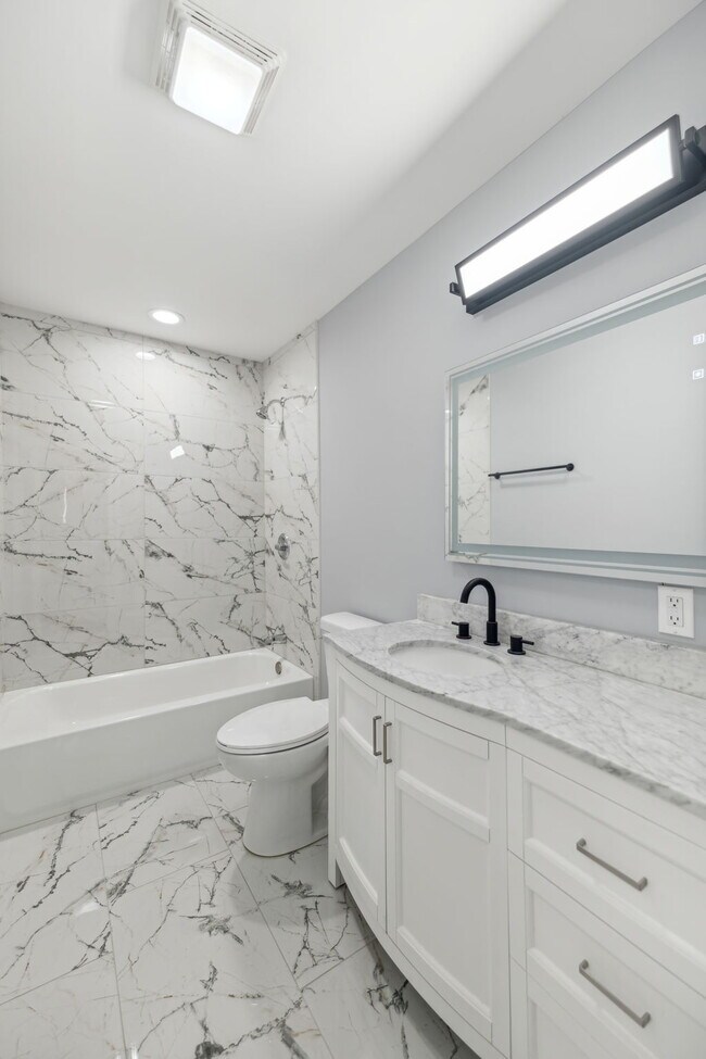 Building Photo - 4641 E 13th Pl