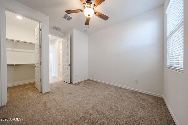 Building Photo - 8714 W Pasadena Ave