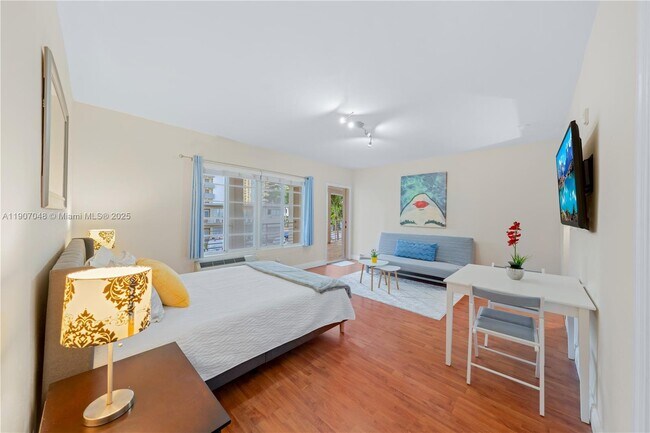 Building Photo - 1241 14th St