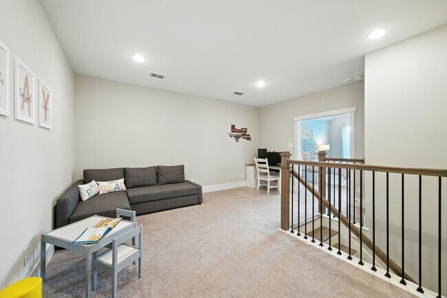 Building Photo - 1518 Callaking Pl