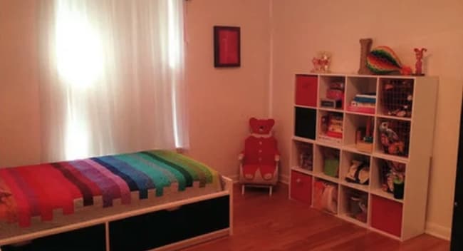 Building Photo - Updated 3 bed 2 bath. Garage and screened porch