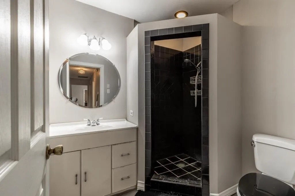 Building Photo - 463 Sprucewood Ln