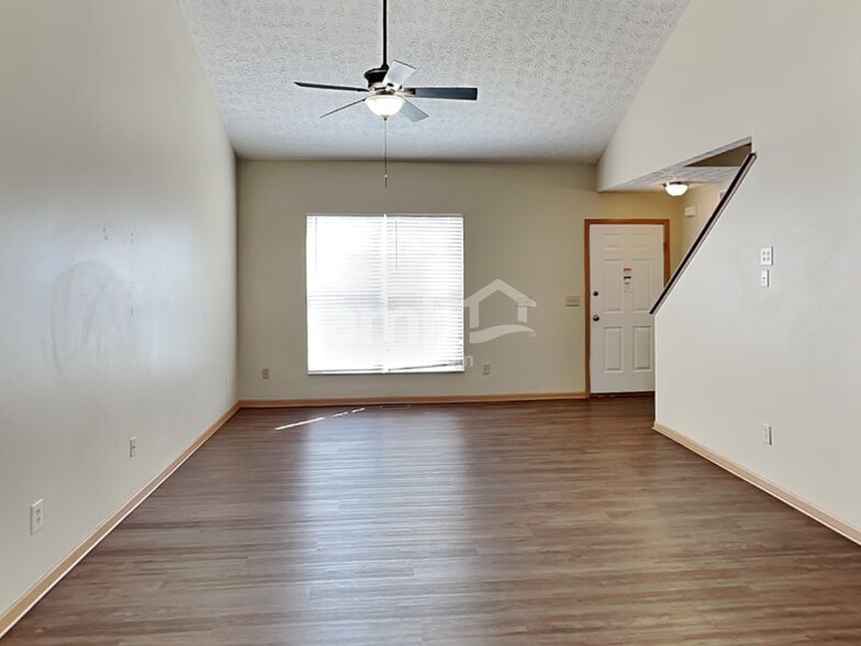 Building Photo - 2236 Dates St