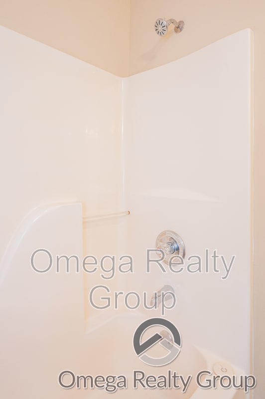 Building Photo - 1934 Live Oak Trce