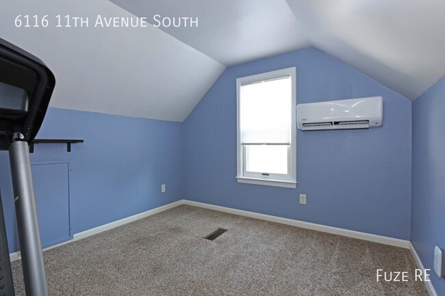 Building Photo - 6116 11th Ave S