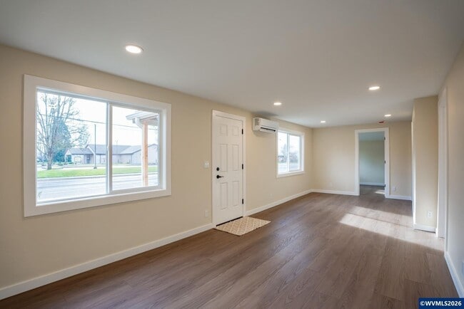 Building Photo - Fully Remodeled 2 Bedroom on a corner lot!