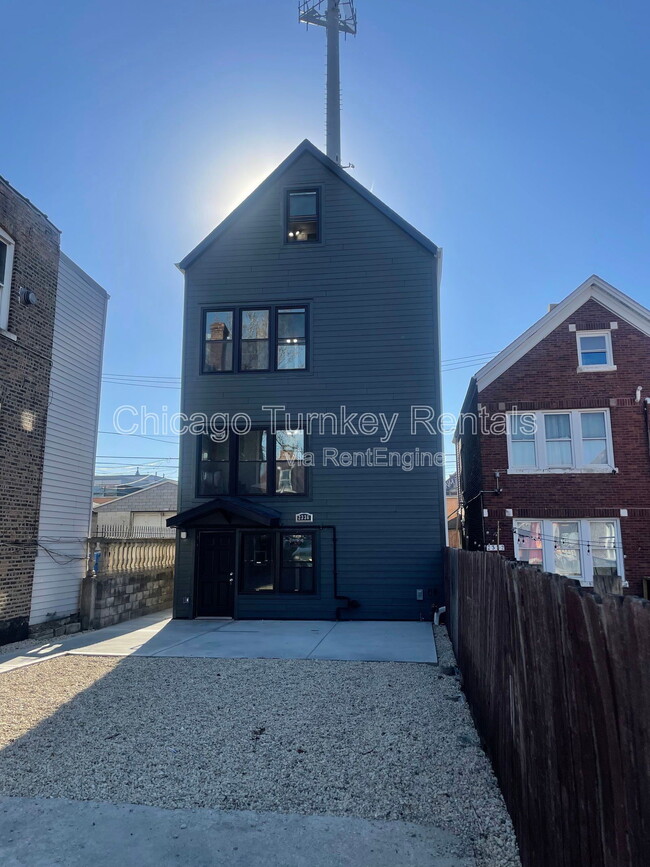 Primary Photo - 2336 S Troy St