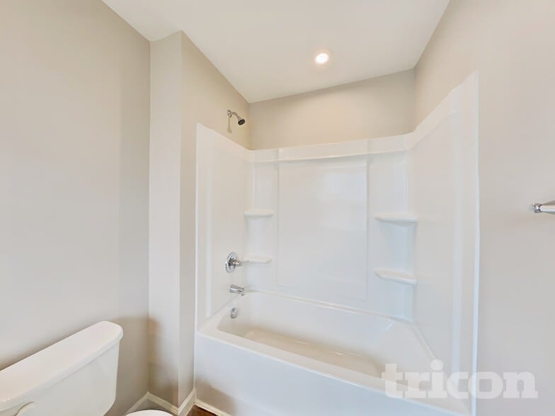 Building Photo - 711 Jacobs Trl