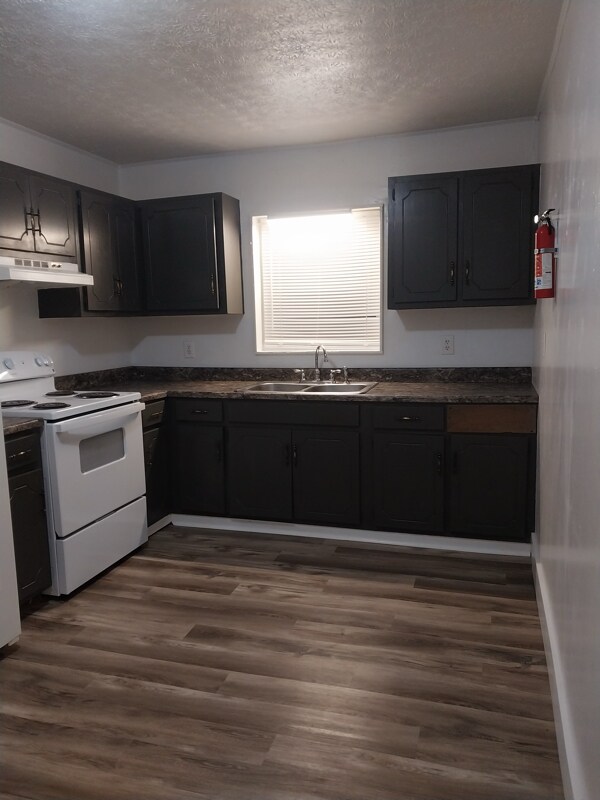 Building Photo - 712 Old Roane St