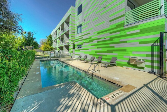 Building Photo - 4004 Banister Ln