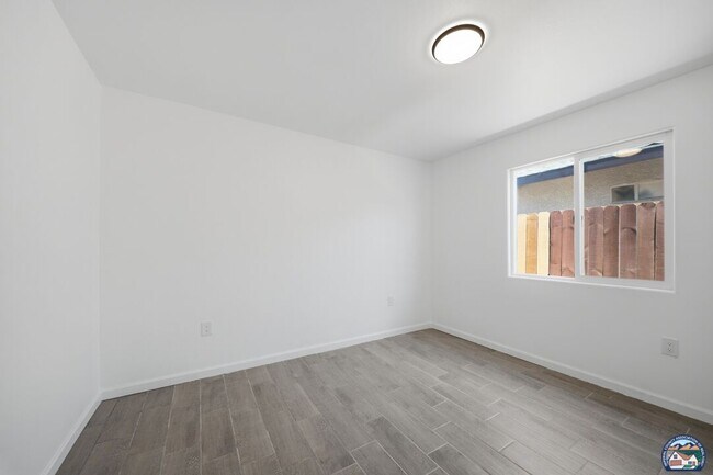 Building Photo - 1077 Wozencraft St