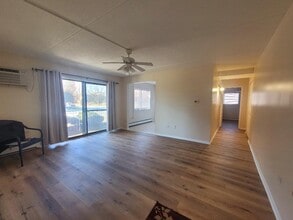 Building Photo - 7335 W 157th St