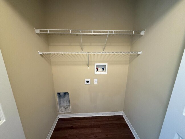 Building Photo - 2156 Deltona Blvd