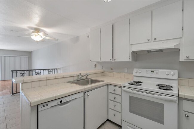 Building Photo - 30079 Vanderbilt St