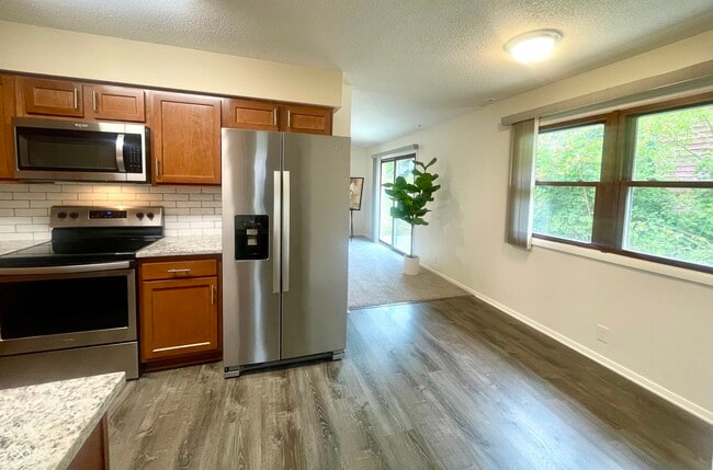 Building Photo - 5505 N Austin Dr