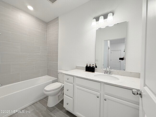 Building Photo - 7560 Chervil St