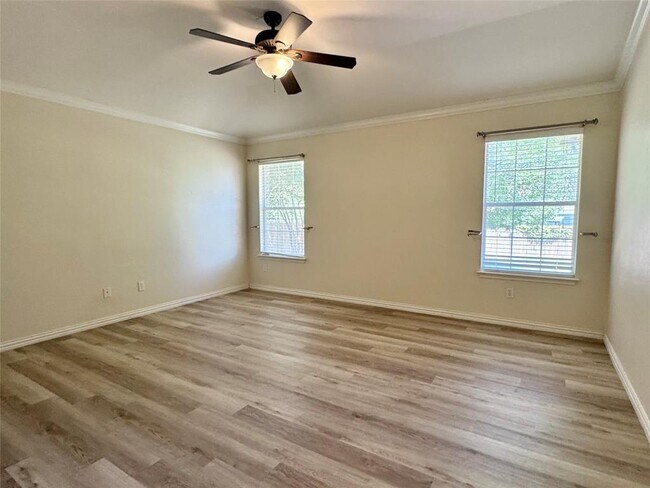 Building Photo - 155 Birdwell Ln