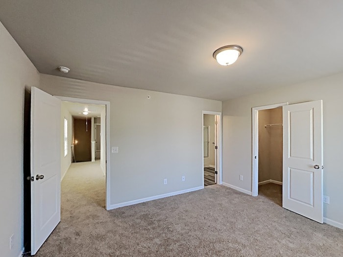 Building Photo - 1052 Wedgewood Ct NE