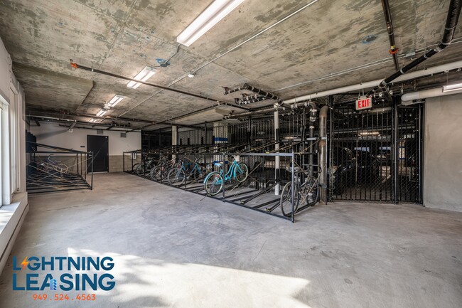 Building Photo - 11405 Chandler Blvd