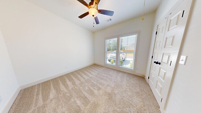 Building Photo - Fox Run Village - Opelika