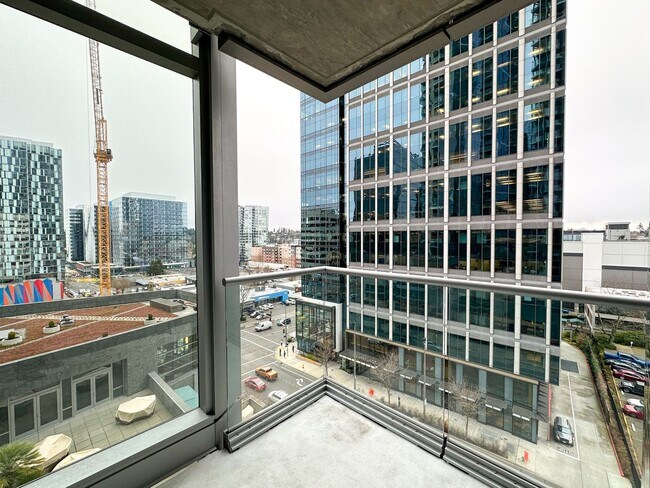 Building Photo - 1bd/1.5ba Bellevue Condo