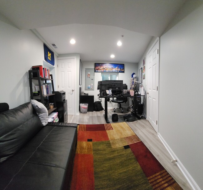 Building Photo - 2724 Spenser Ct