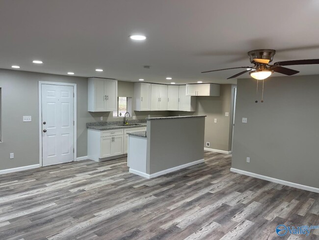 Building Photo - 13584 Garden Way