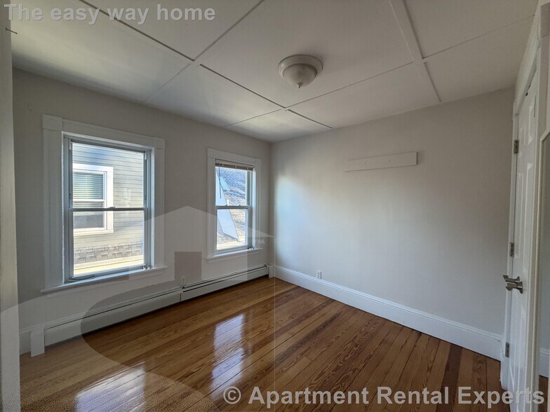 Building Photo - 94 Morrison Ave