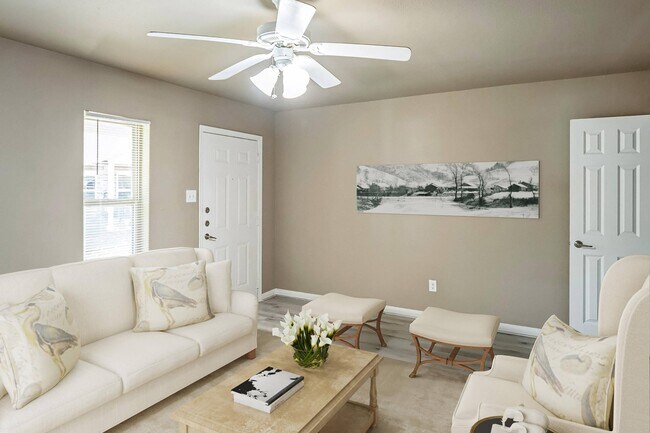 Primary Photo - Summit at Pine Lake