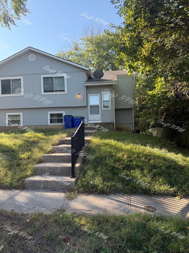 Building Photo - 6453 Hallet St