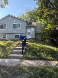 Building Photo - 6453 Hallet St
