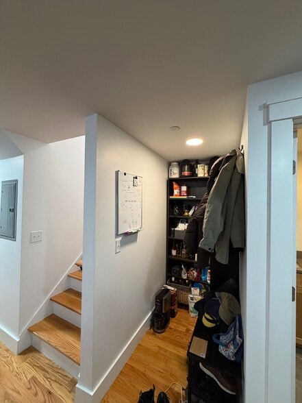 Building Photo - 140 Prospect St