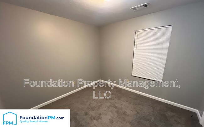 Building Photo - 91 Brighton Village Loop