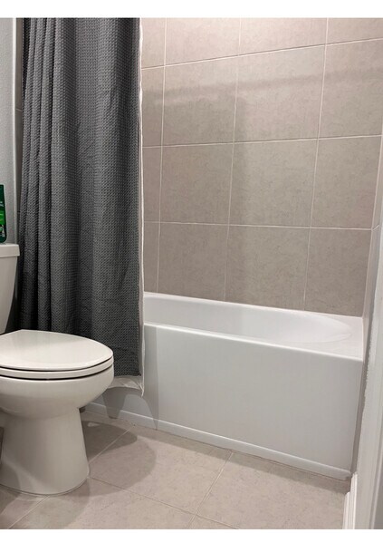 Building Photo - 2926 Savoir Ave