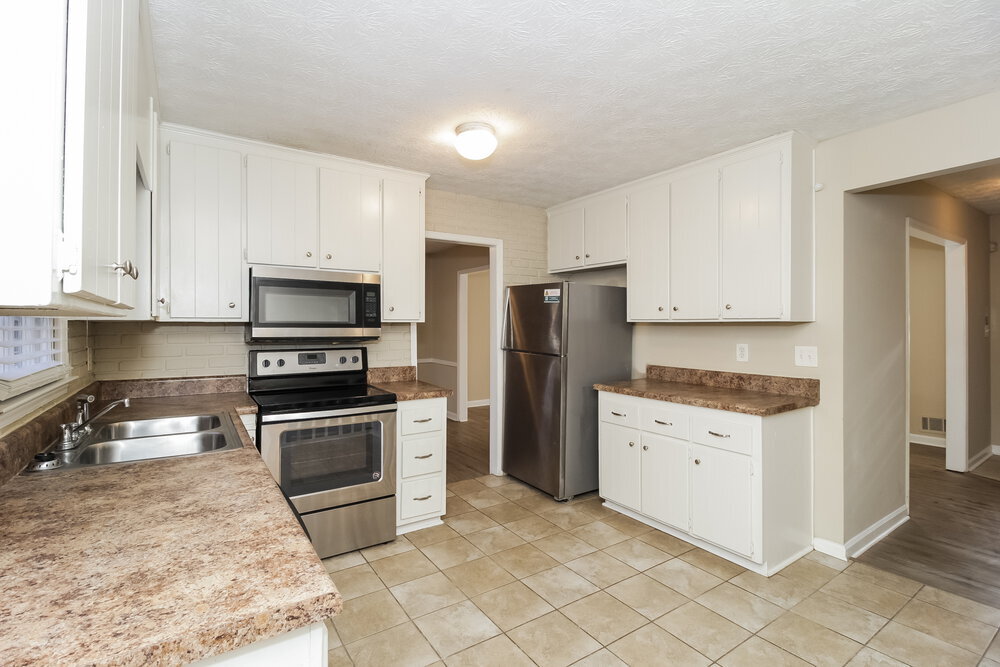 Building Photo - 3334 Heatherwood Ln SW