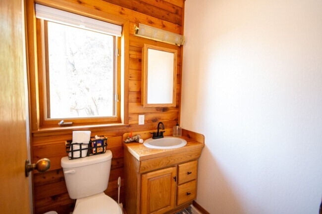 Building Photo - Charming Lindal Cedar Home on 10 Acres