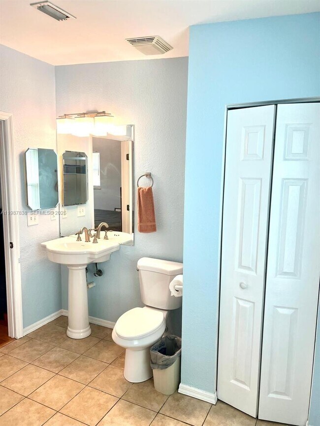 Building Photo - 31107 Ave I