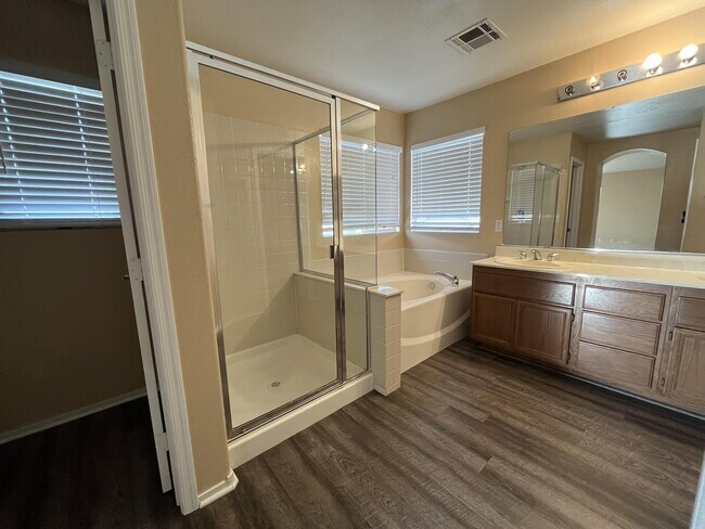 Building Photo - 1204 E Malibu Sands Ave