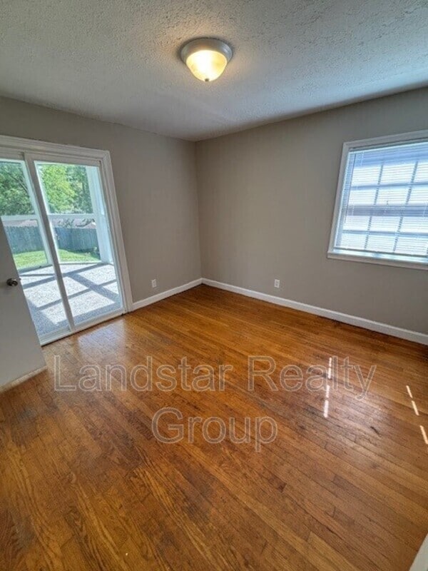 Building Photo - 6613 Manslick Rd