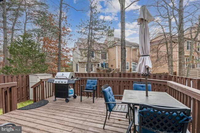 Building Photo - 43840 Laburnum Square