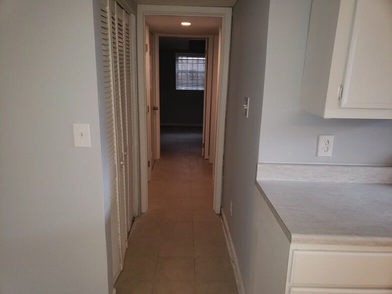 Building Photo - 2007 Winmar Ln