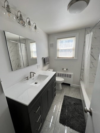 Building Photo - 375 Elm St