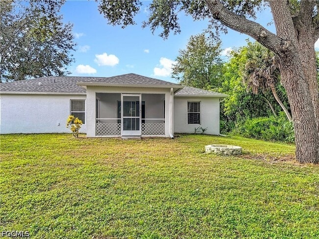 Building Photo - 18522 Robinson Ave